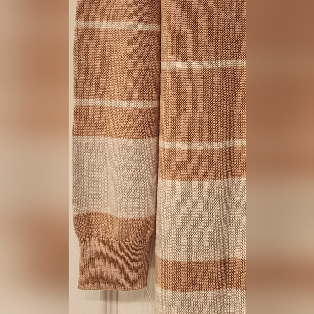 One grey day long open front duster in tan and gray stripes. Size Large - Picture 4 of 10